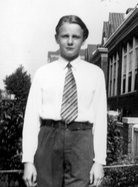 Download the full-sized image of Reed Erickson as teenager